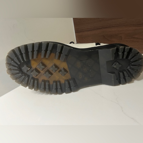 MINT like-new Dr. Martens Jadon 8-Eye White Boot Size 9 - Picture 5 of 11